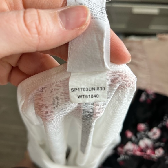 New Balance Lightweight Athletic T-Shirt - Picture 4 of 4